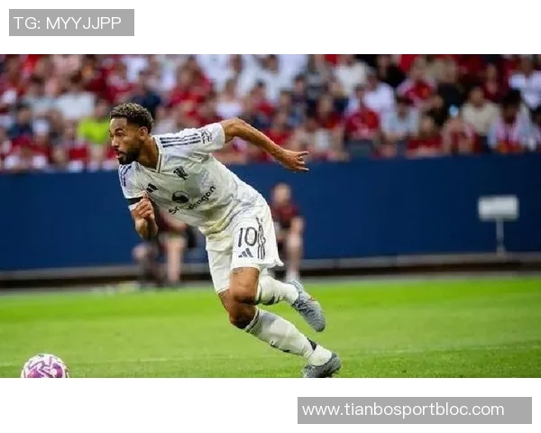 佩杜拉透露那不勒斯对梅努态度谨慎罗马也在关注这名球员的表现