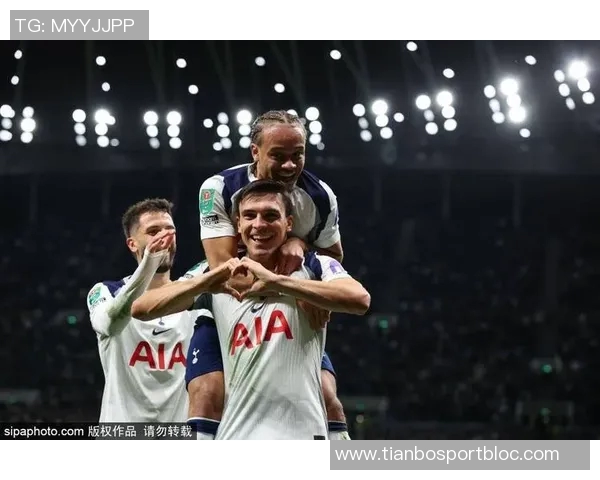 波罗坚决捍卫队友尊严表达对热刺球迷的深厚情感