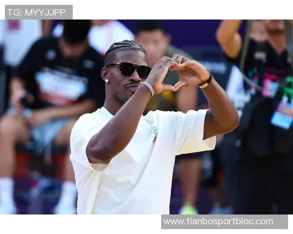 费尔斯与巴特勒场上争吵升级双方各吃技术犯规被驱逐出场