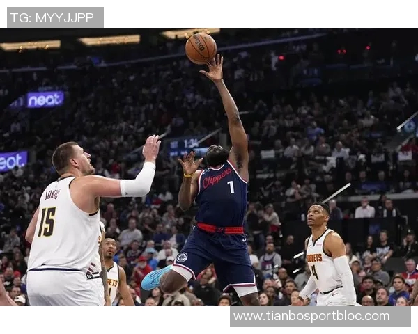 小卡复出状态良好13投6中贡献20分3篮板3抢断三分球表现出色 小卡复出状态良好13投6中贡献20分3篮板3抢断三分球表现出色