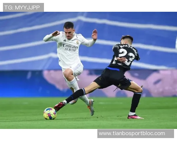 皇马对阵阿拉维斯赛前海报发布罗德里戈独自亮相能否带队取胜 皇马对阵阿拉维斯赛前海报发布罗德里戈独自亮相能否带队取胜